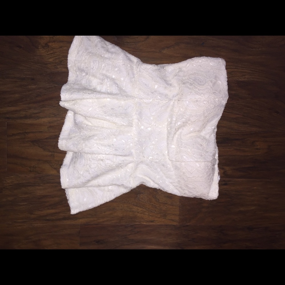 Strapless sweetheart neck line shirt